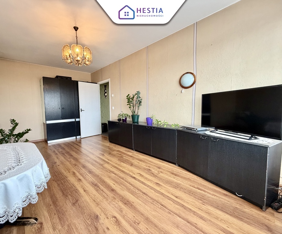 3-pok z oddzielną kuchnią. Balkon, piwnica. (3)