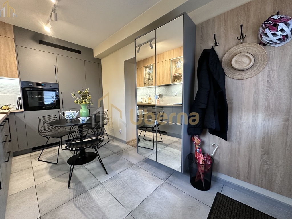 Dom i garaż nad wodą - światłowód (10)