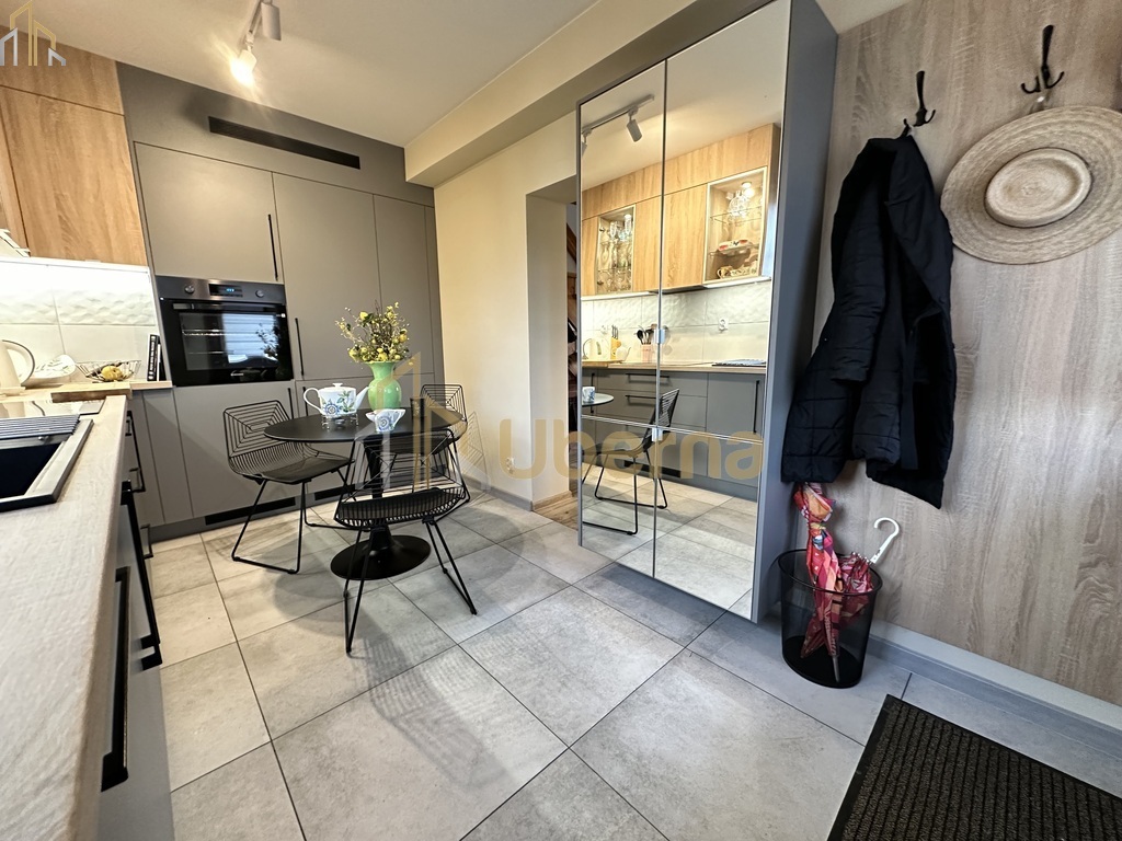 Dom i garaż nad wodą - światłowód (13)