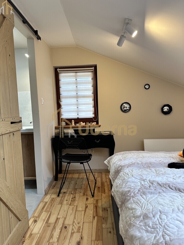 Dom i garaż nad wodą - światłowód (23)