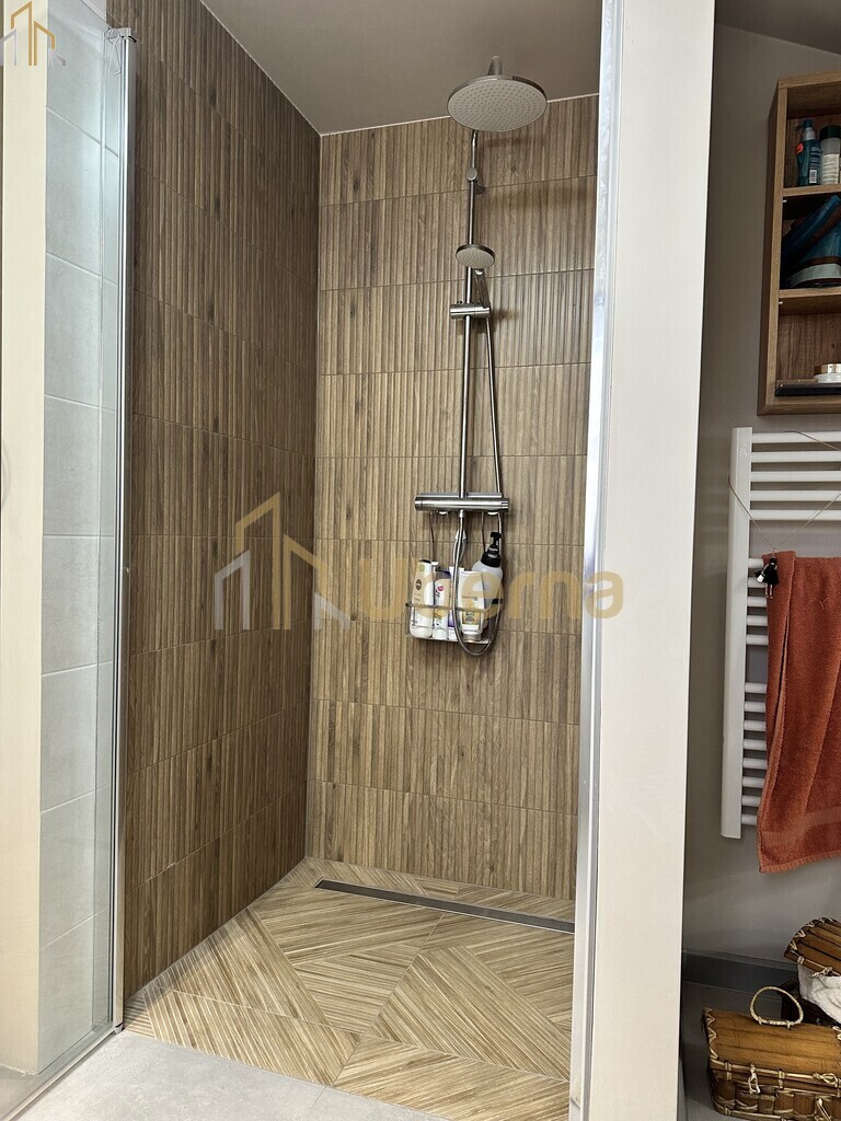 Dom i garaż nad wodą - światłowód (30)