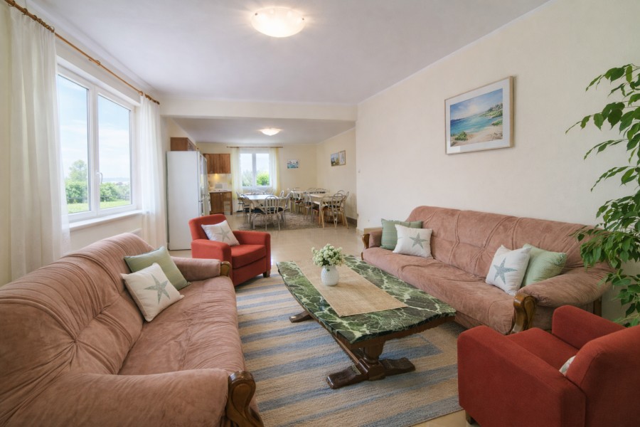 Wolnostojący, 823 m2, Łopienica  (15)