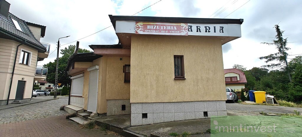 Lokal usługowy w centrum miasta (2)