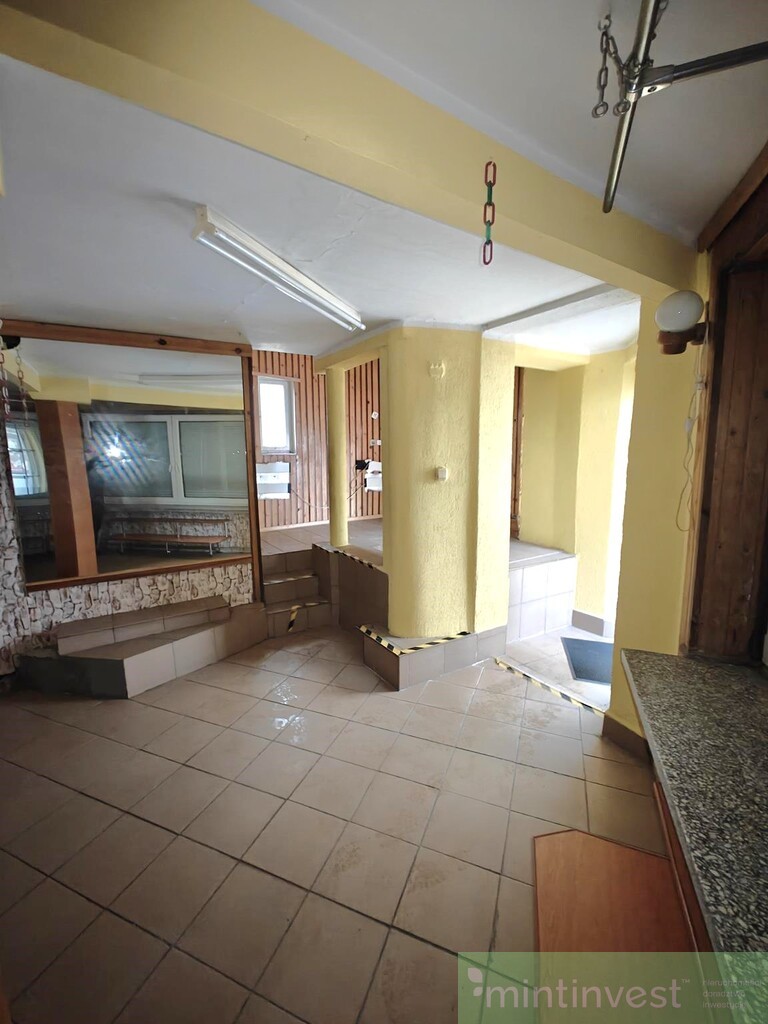 Lokal usługowy w centrum miasta (8)