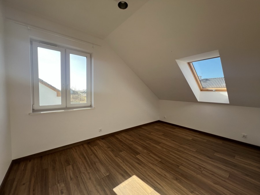 Nowoczesny dom w otulinie lasu i jeziora Miedwie-Skalin (5)