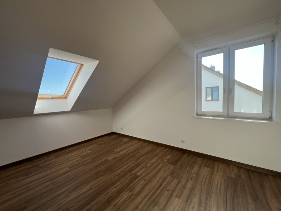 Nowoczesny dom w otulinie lasu i jeziora Miedwie-Skalin (6)