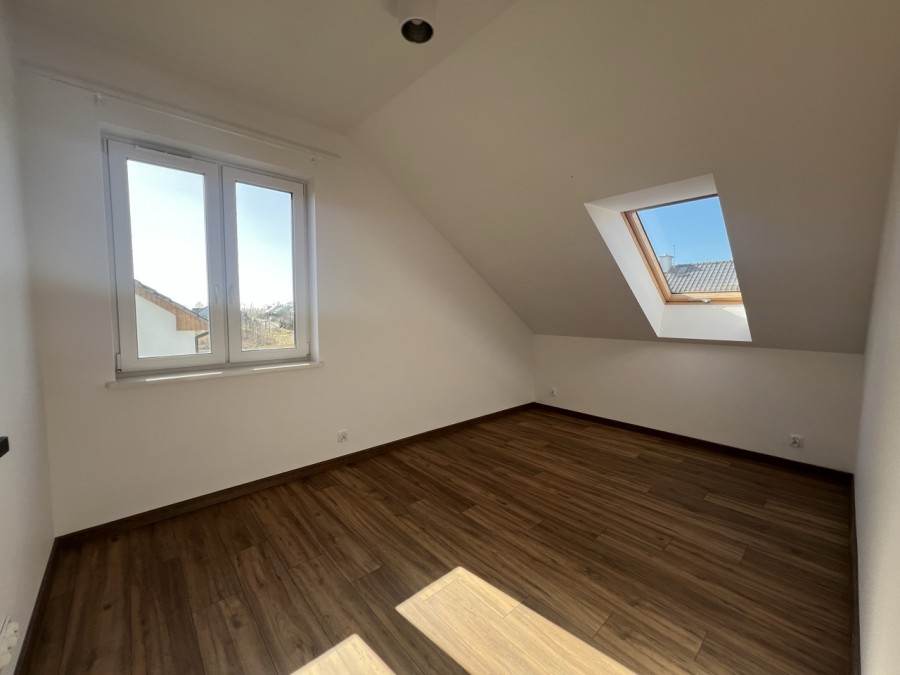 Nowoczesny dom w otulinie lasu i jeziora Miedwie-Skalin (8)