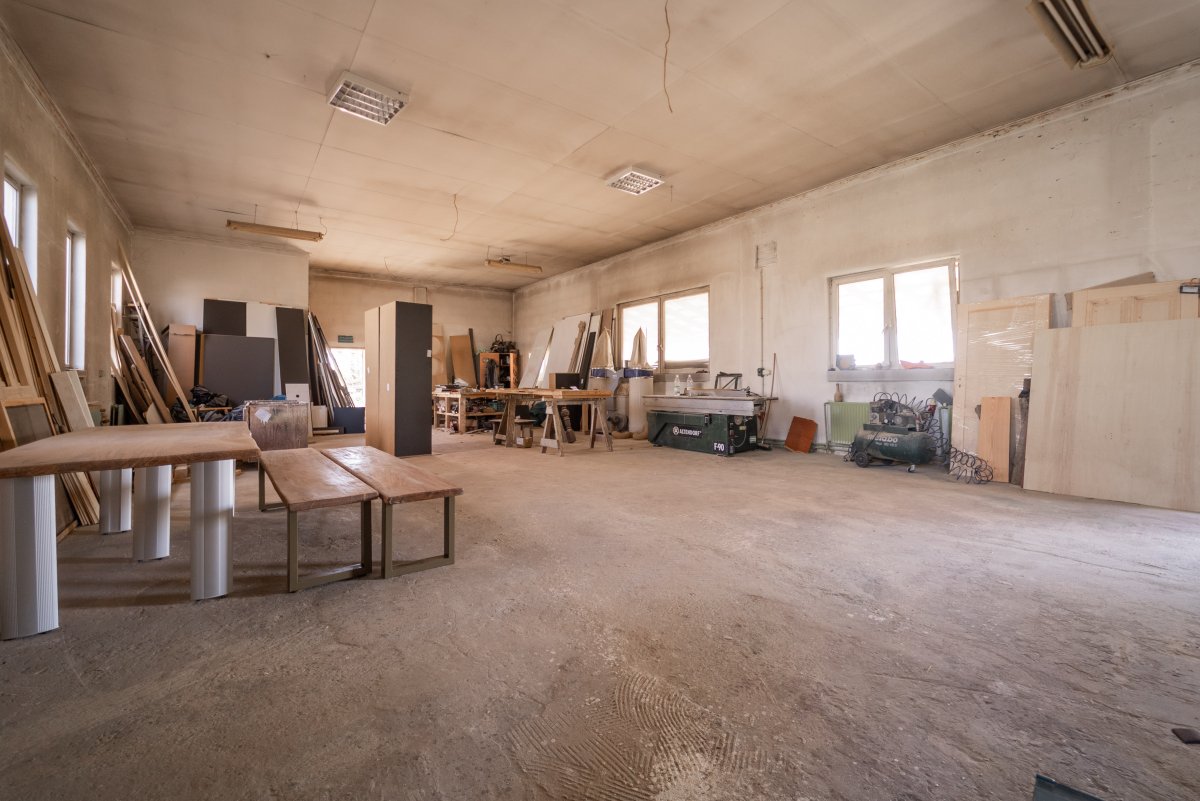 Sobieradz - Inwestycja przy jeziorze. Hala 231m2 (11)