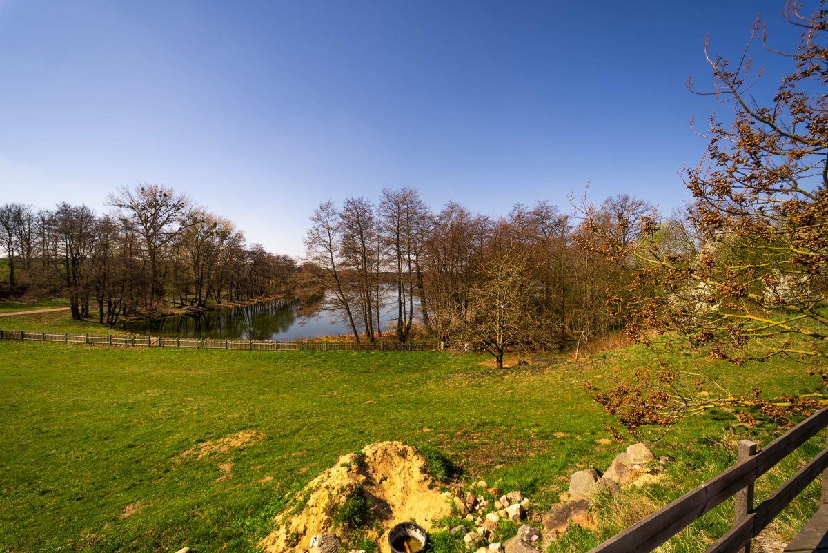 Sobieradz - Inwestycja przy jeziorze. Hala 231m2 (24)