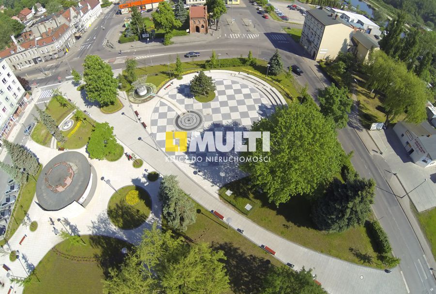 Duży lokal usługowy w Policach obecnie restauracja (1)