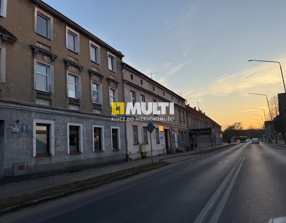 Duży lokal usługowy w Policach obecnie restauracja (2)