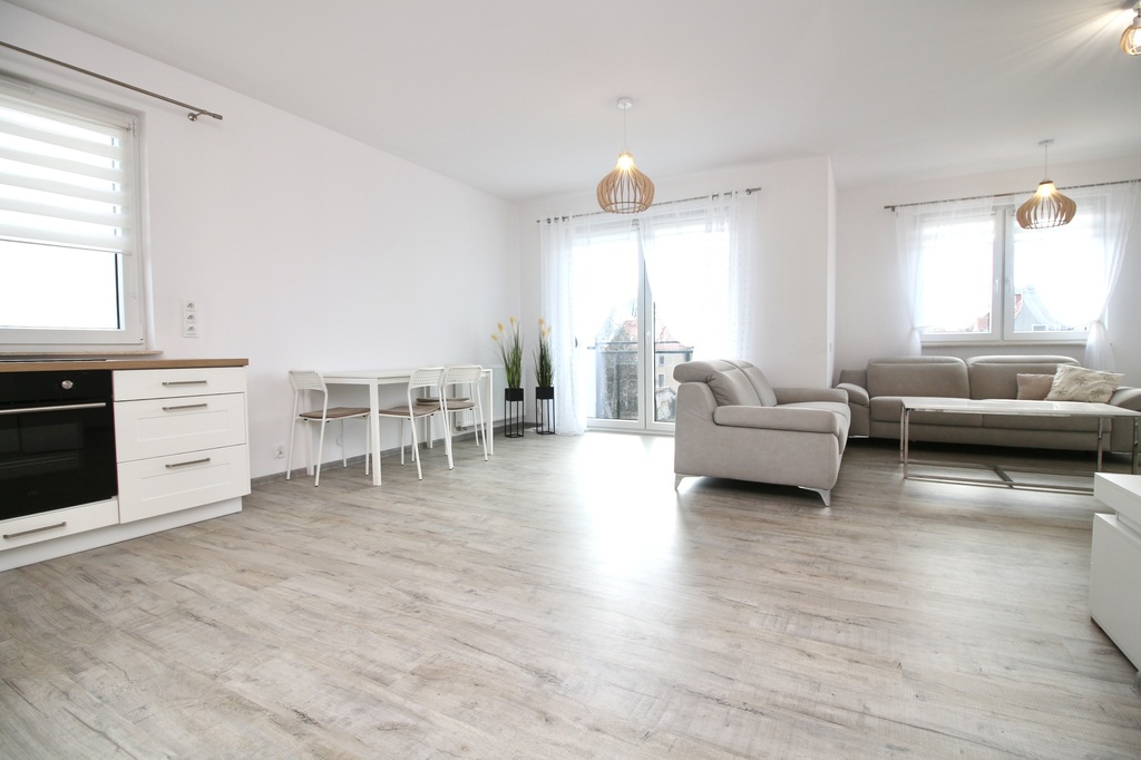 Słoneczny dwupoziomowy apartament - 2 balkony! (3)