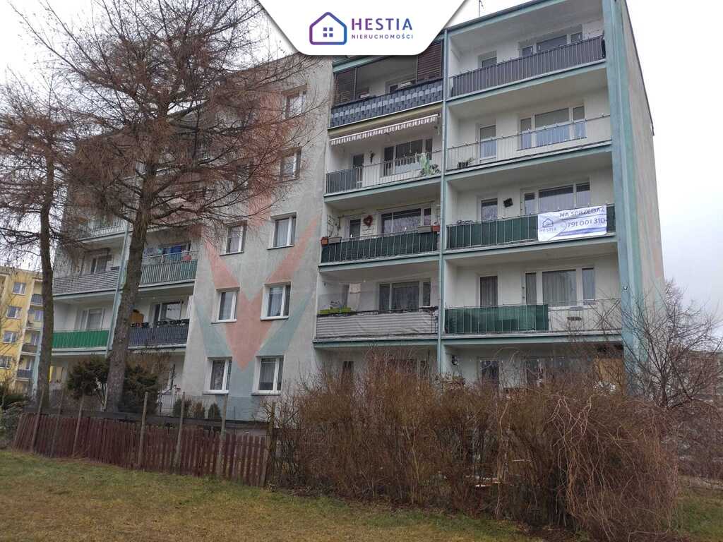 Słoneczne 2 pokoje z loggią- potencjał aranżacyjny (12)