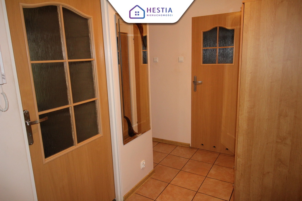 Słoneczne 2 pokoje z loggią- potencjał aranżacyjny (8)