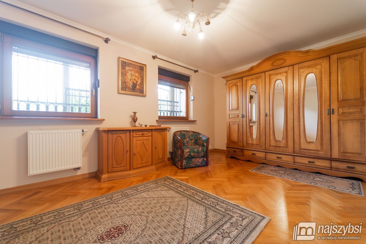 Mieszkowice - piękna rezydencja, duża działka  (30)