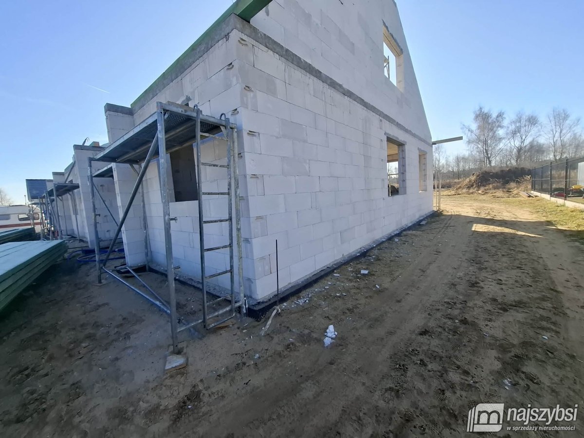 Nowogard - pół domu w zabudowie bliźniaczej 142m2 (2)