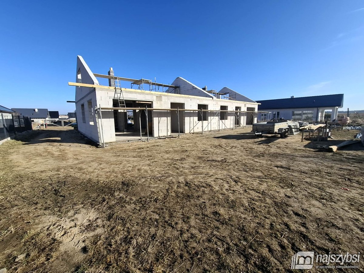 Nowogard - pół domu w zabudowie bliźniaczej 142m2 (5)