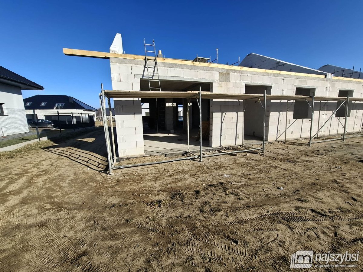 Nowogard - pół domu w zabudowie bliźniaczej 142m2 (7)