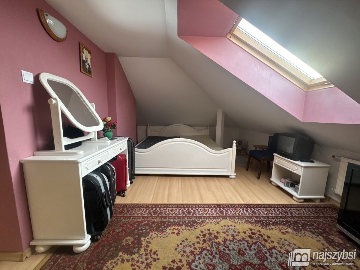 CHOSZCZNO - Piękny Dom z ogródkiem  (20)