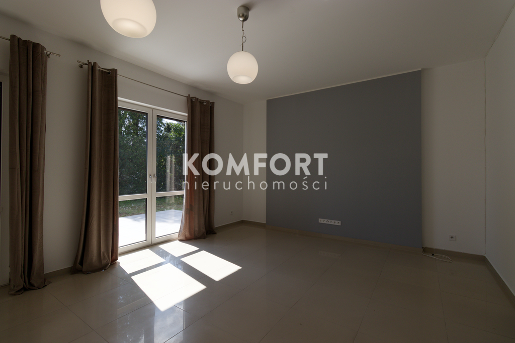 Luksusowy dom z ogrodem na osiedlu zamkniętym (2)