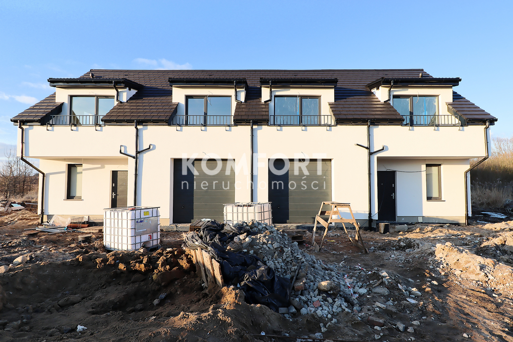 Zamieszkaj w Dobrej i miej widok na pola i las (1)