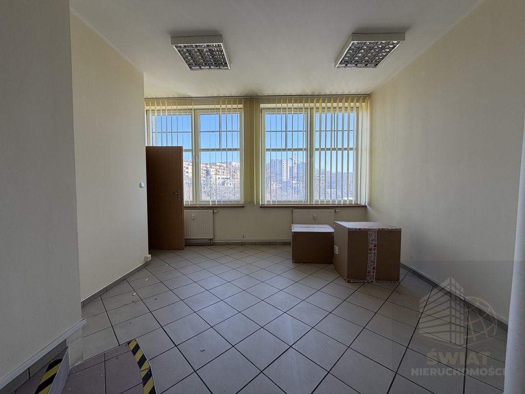 Lokal na wynajem 132 m2 (10)