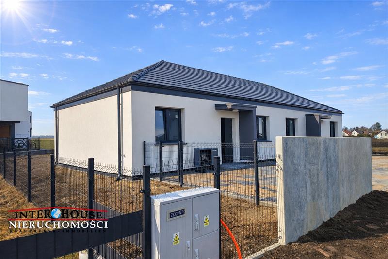 Dom bliźniak - Niekłonice  (2)