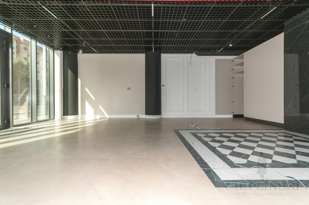 Hanza Tower - parter, witryny lokal w centrum !!! (15)