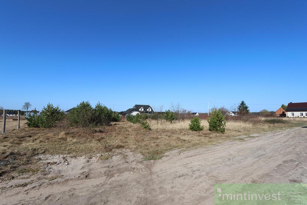 DZIAŁKA Z WARUNKAMI ZABUDOWY NA SPRZEDAŻ (1)