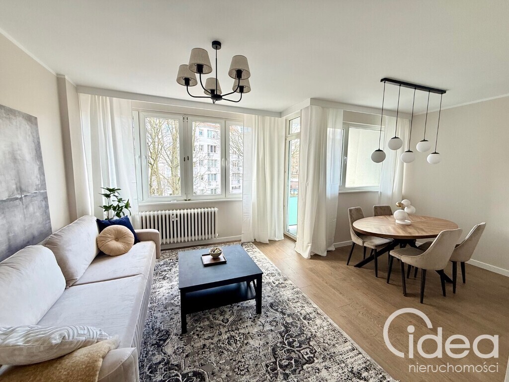 3 pokoje z balkonem, po remoncie, Stare Miasto (1)