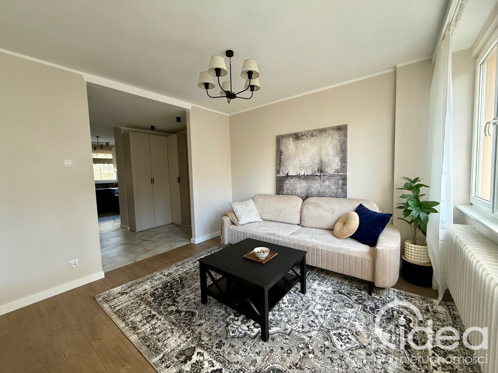 3 pokoje z balkonem, po remoncie, Stare Miasto (3)