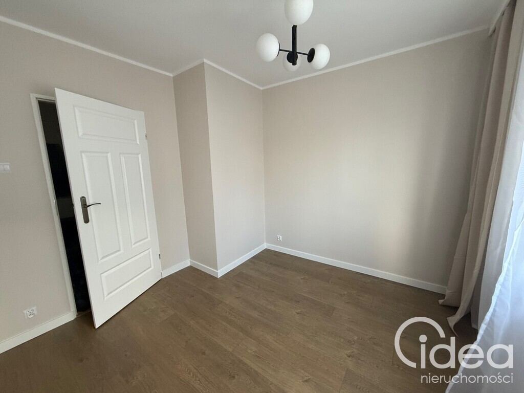 3 pokoje z balkonem, po remoncie, Stare Miasto (15)