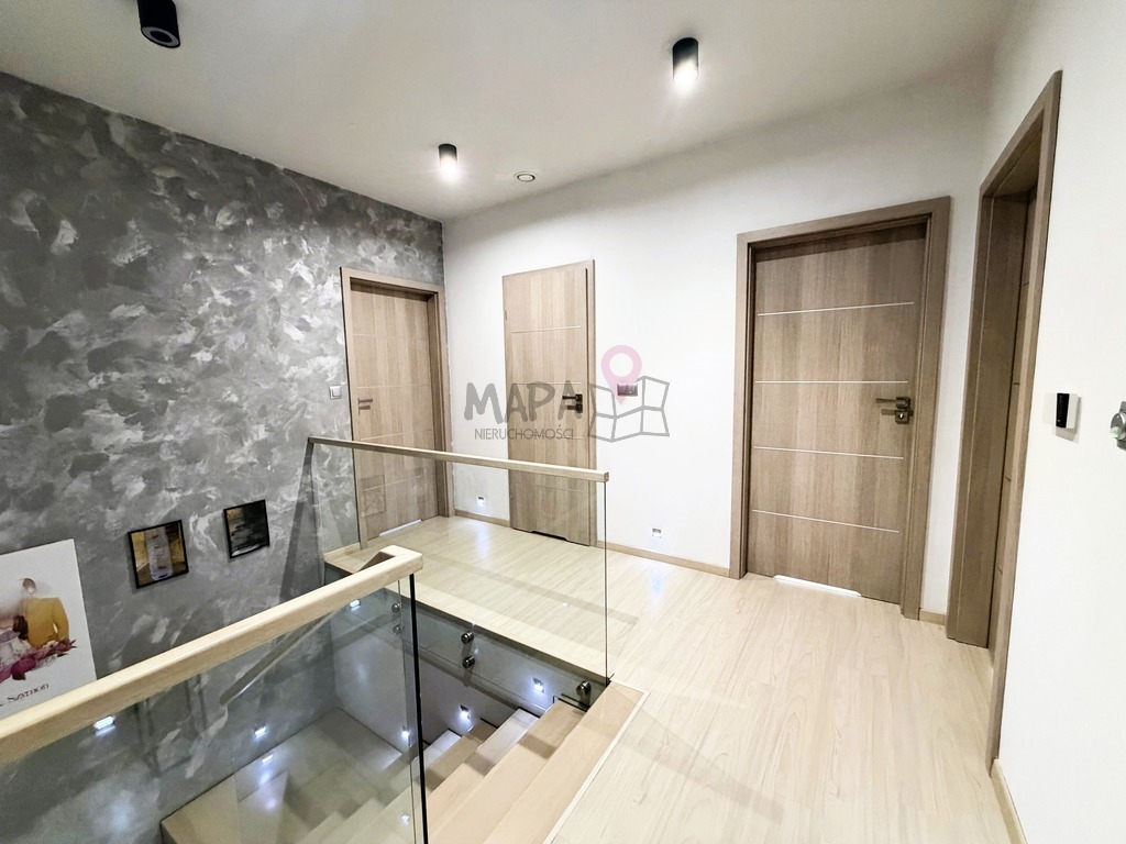 Dom na granicy Szczecina z wejściem do lasu (12)