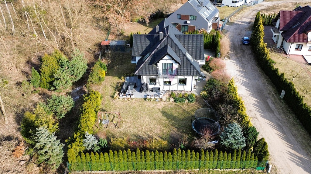 Dom na granicy Szczecina z wejściem do lasu (24)