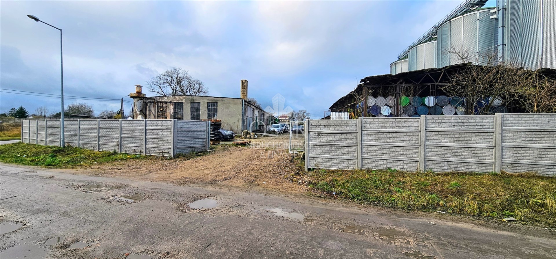 HIT! Działka komercyjna z budynkami - Choszczno (7)