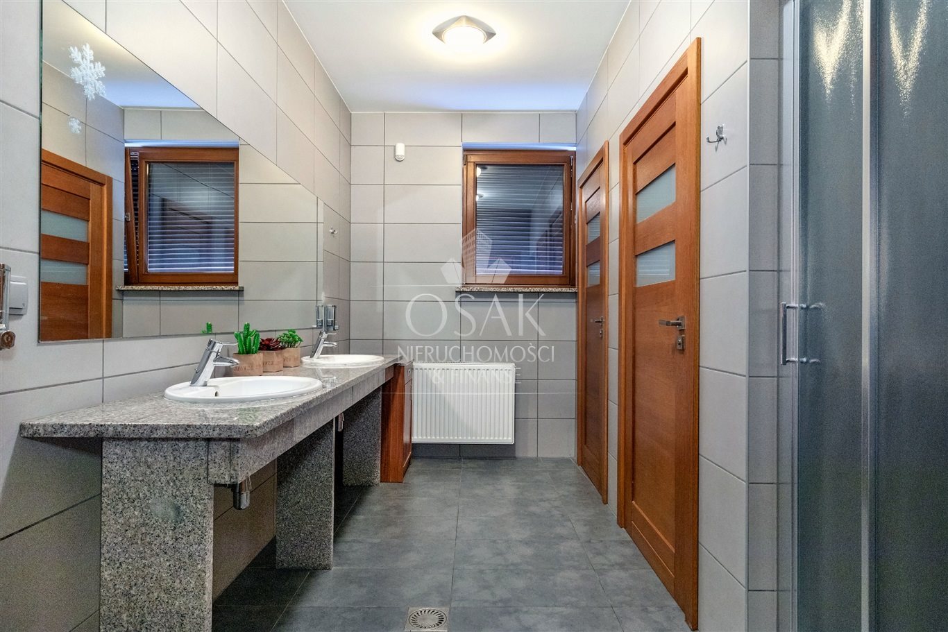 HIT! Dochodowy - wysokiej klasy hotel - z SPA (11)