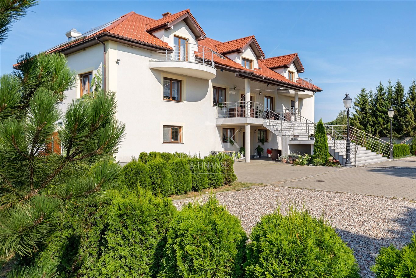 HIT! Dochodowy - wysokiej klasy hotel - z SPA (2)