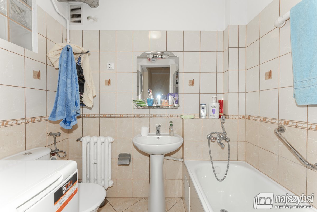 Nowogard-2 pokoje na parterze z garażem w centrum  (10)