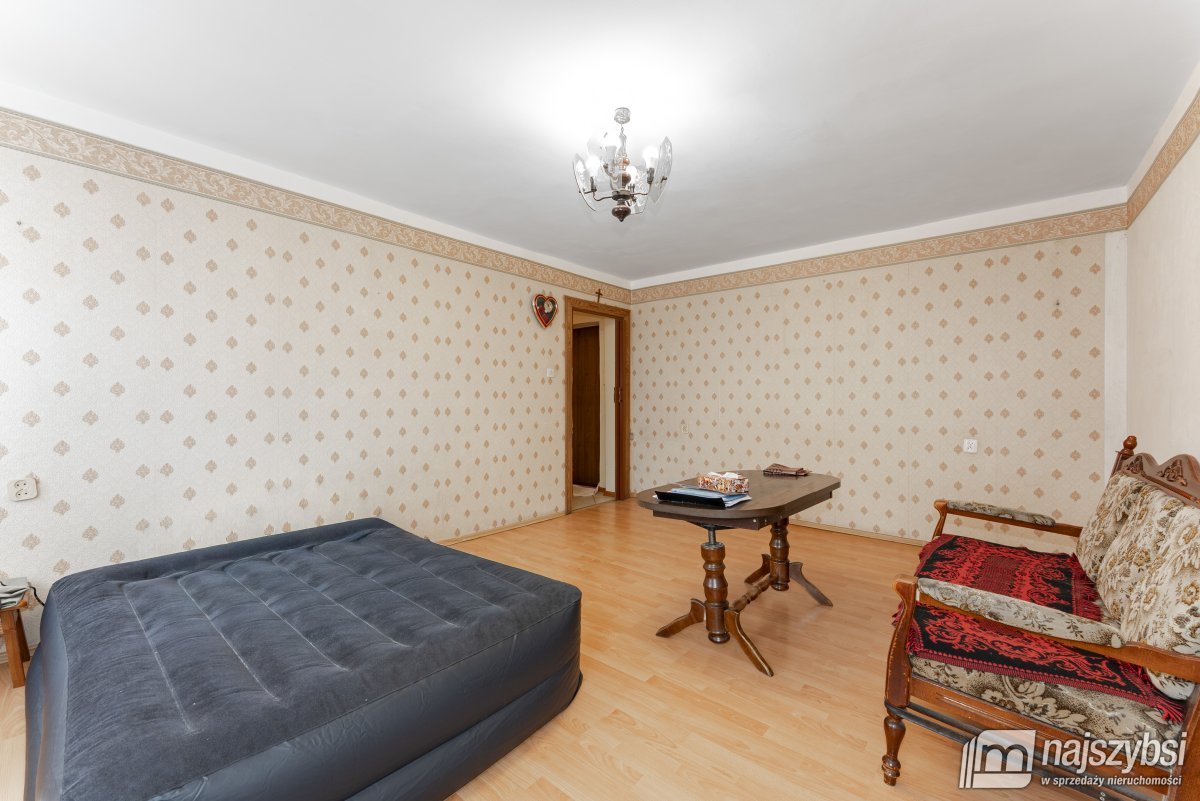 Nowogard-2 pokoje na parterze z garażem w centrum  (3)