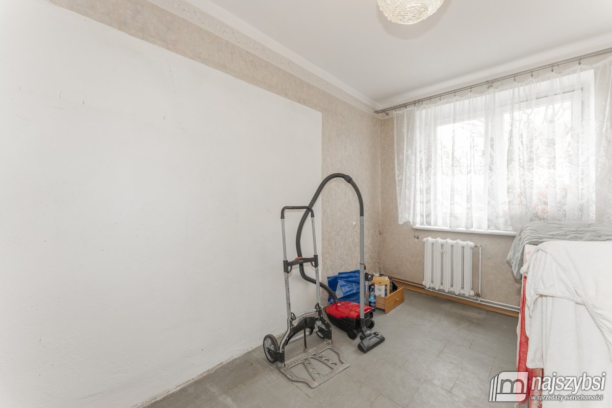 Nowogard-2 pokoje na parterze z garażem w centrum  (4)