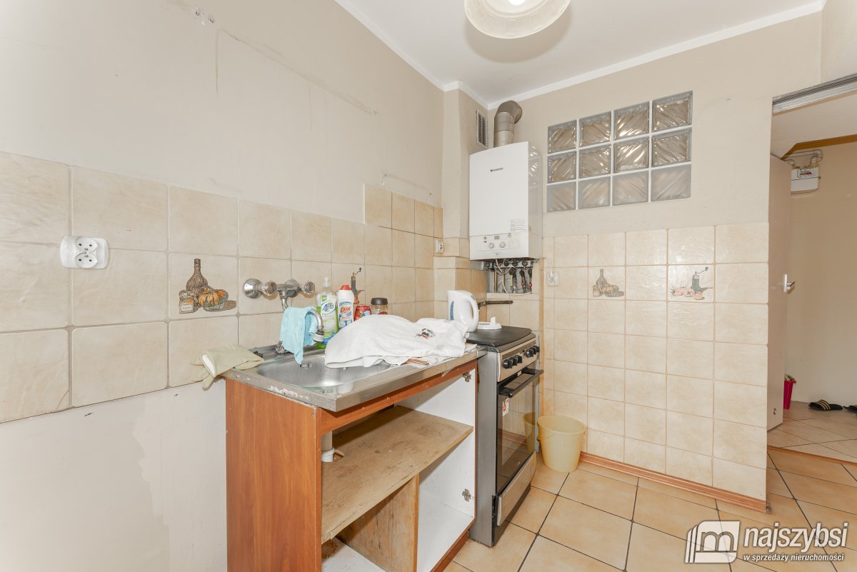 Nowogard-2 pokoje na parterze z garażem w centrum  (8)