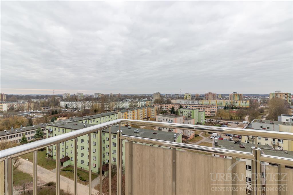 1-pok. z balkonem. Możliwość na 2-pok, 9 piętro. (10)