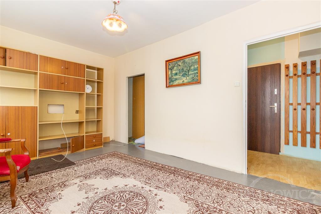 1-pok. z balkonem. Możliwość na 2-pok, 9 piętro. (3)