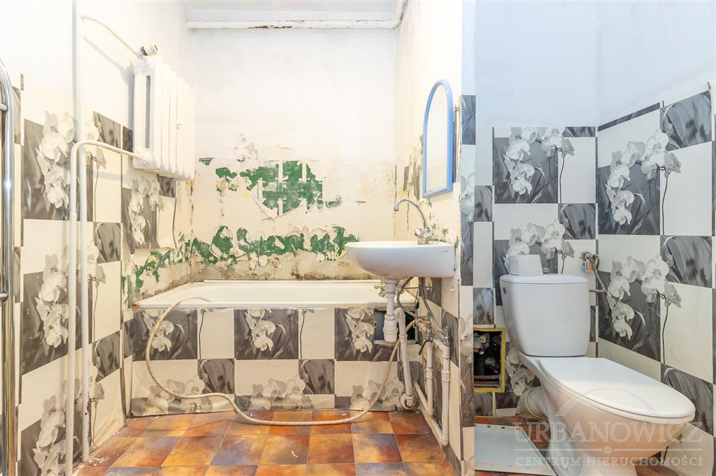 1-pok. z balkonem. Możliwość na 2-pok, 9 piętro. (8)