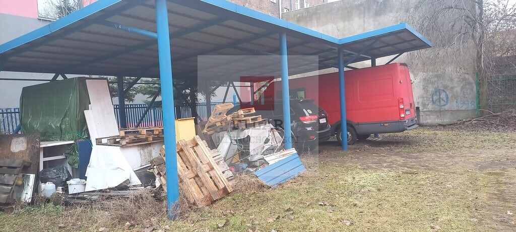 Wynajmę budynek biur-magazynowy z placem w centrum (13)