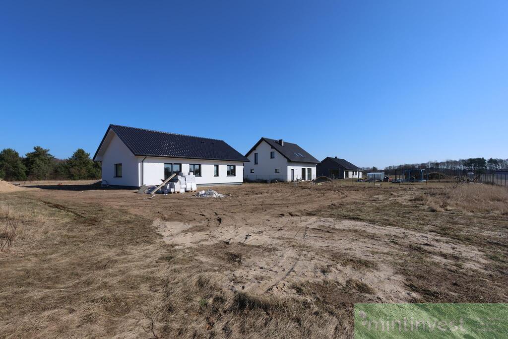 ATRAKCYJNY DOM PARTEROWY w STANIE DEWELOPERSKIM (4)