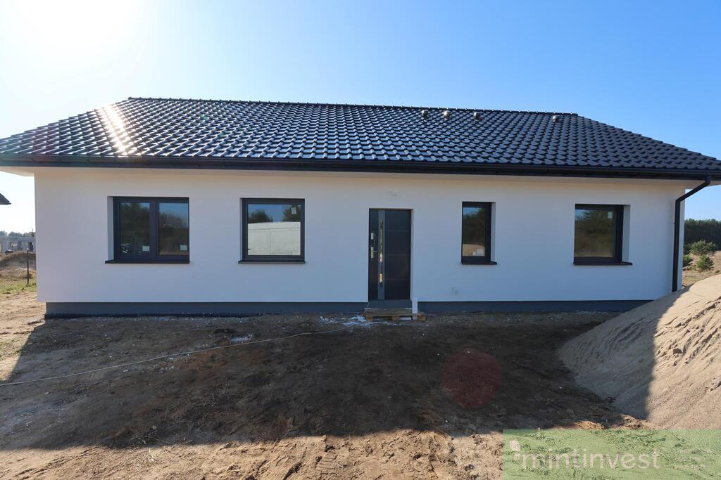 ATRAKCYJNY DOM PARTEROWY w STANIE DEWELOPERSKIM (7)