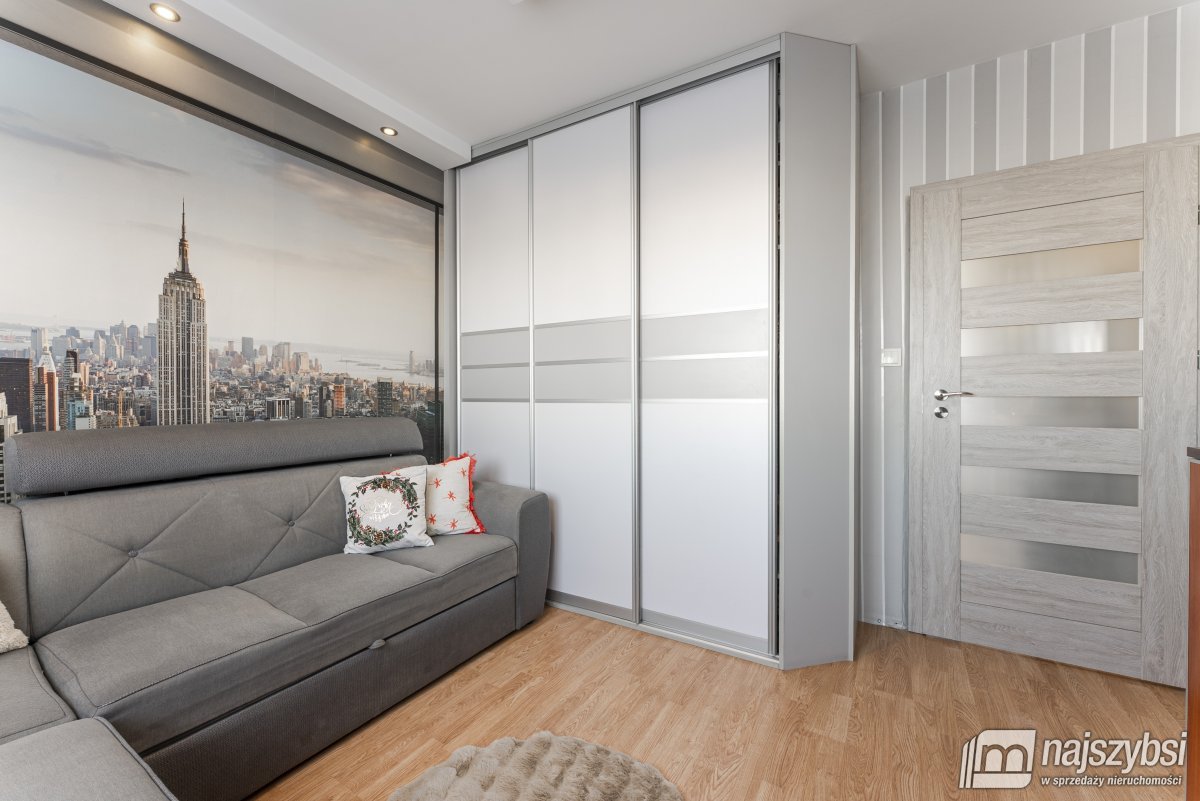 KOŁOBRZEG-PRZESTRONNE MIESZKANIE 3pok.1km OD PLAŻY (8)