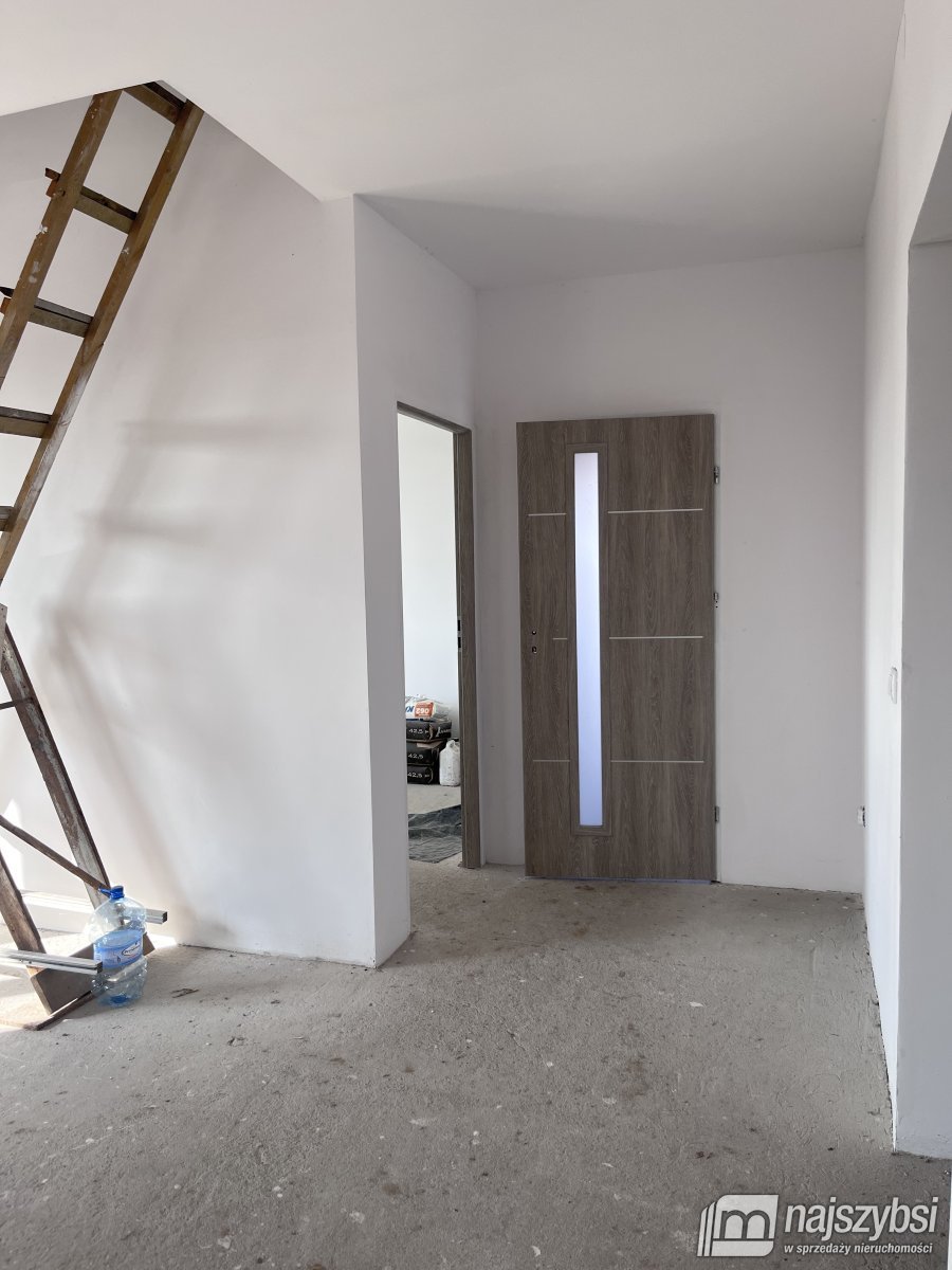 Batowo- dom wolnostojący z garażem (2)