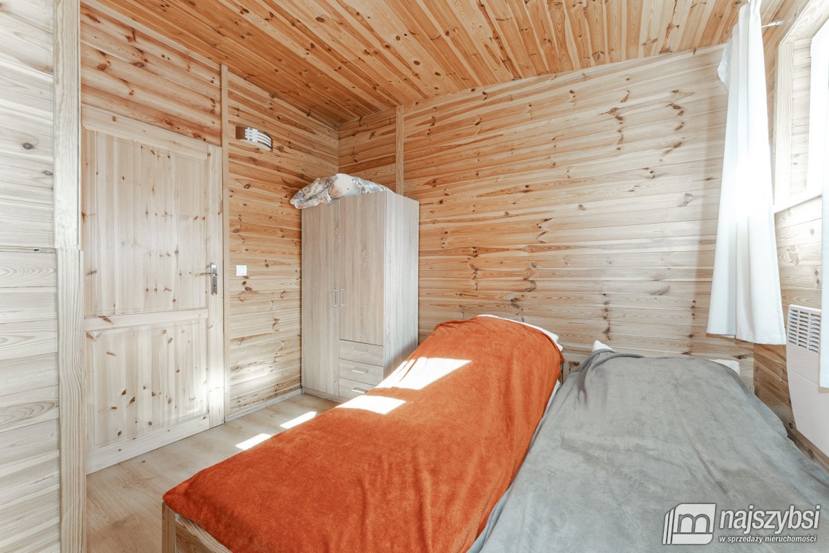 USTRONIE MORSKIE-DOMEK Z OGRÓDKIEM 500m OD PLAŻY ! (13)